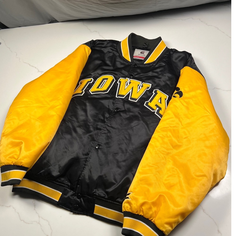 Colosseum Iowa Hawkeyes Varsity Jacket Mens Large Black Gold Satin Bomber NCAA